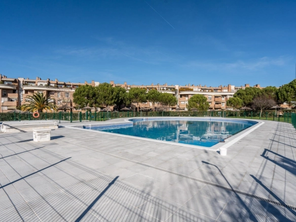 Atico Duplex Las Rozas de Madrid Piscina