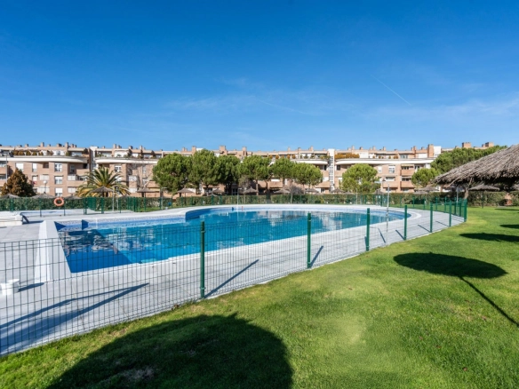 Atico Duplex Las Rozas de Madrid Piscina