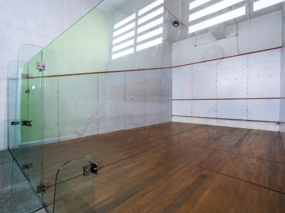 Atico Duplex Las Rozas de Madrid Sala Deportes