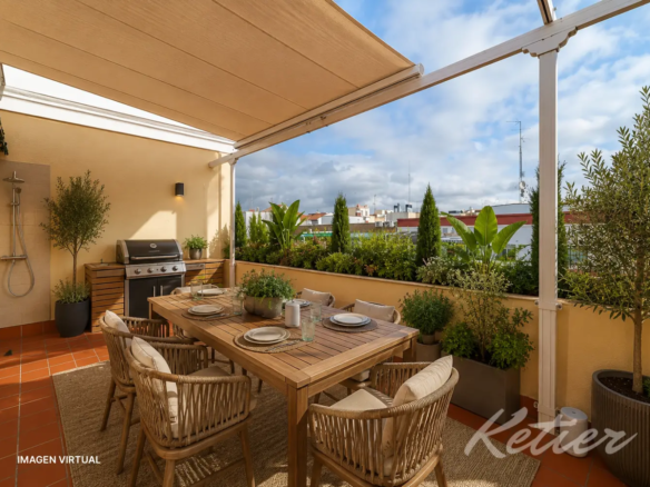 Penthouse to renovate with two terraces in Chamberí (Madrid, Spain)