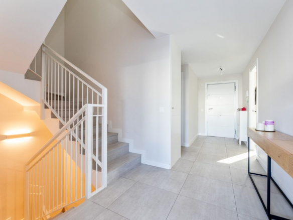 Chalet Adosado Boadilla del Monte Pasillo