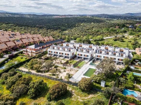 Chalet Adosado Obra Nueva Club de Golf Las Rozas de Madrid Vistas Panoramicas