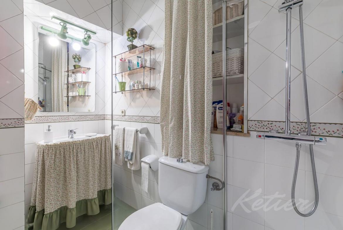 Chalet Gran Parcela Bano