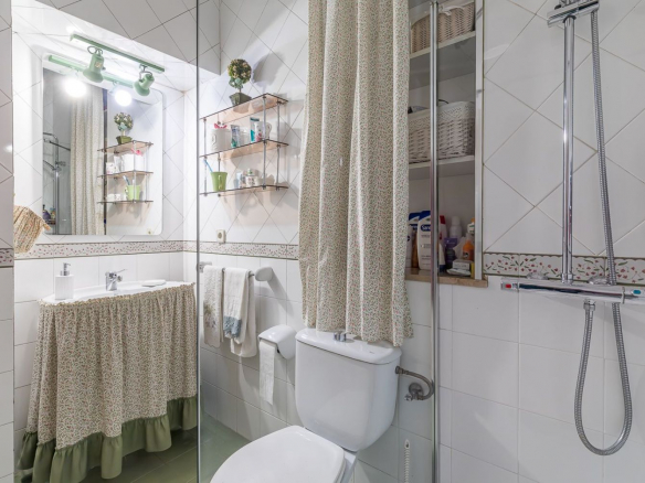 Chalet Gran Parcela Bano