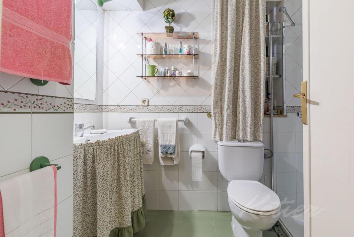 Chalet Gran Parcela Bano