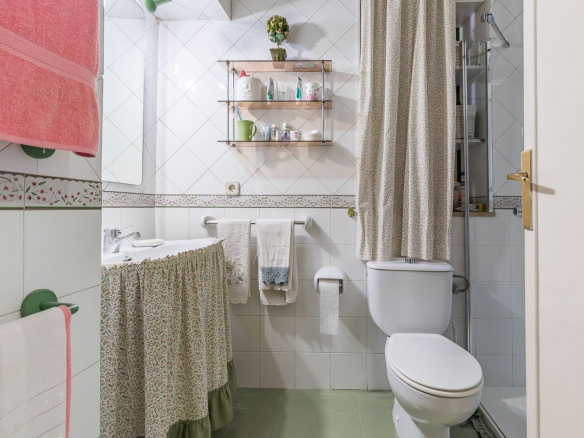 Chalet Gran Parcela Bano