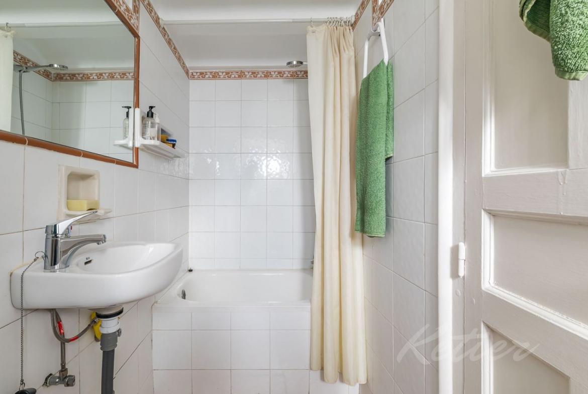 Chalet Gran Parcela Bano Servicio