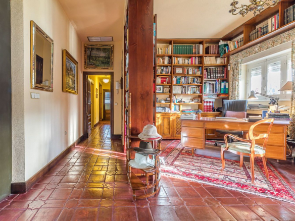 Chalet Gran Parcela Despacho