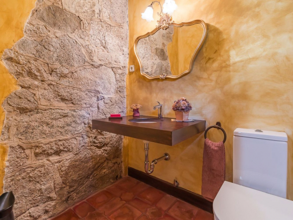 Chalet Gran Parcela Dormitorio Aseo