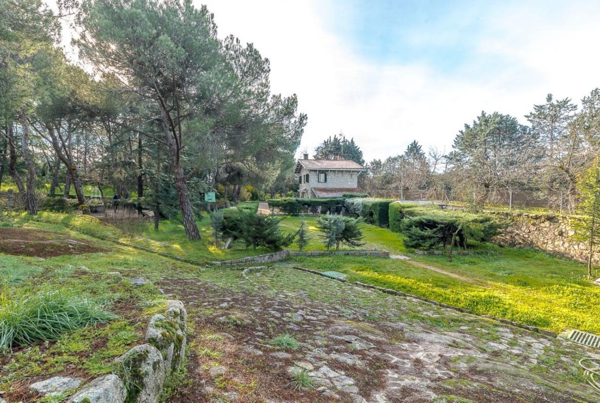 Chalet Gran Parcela Jardin