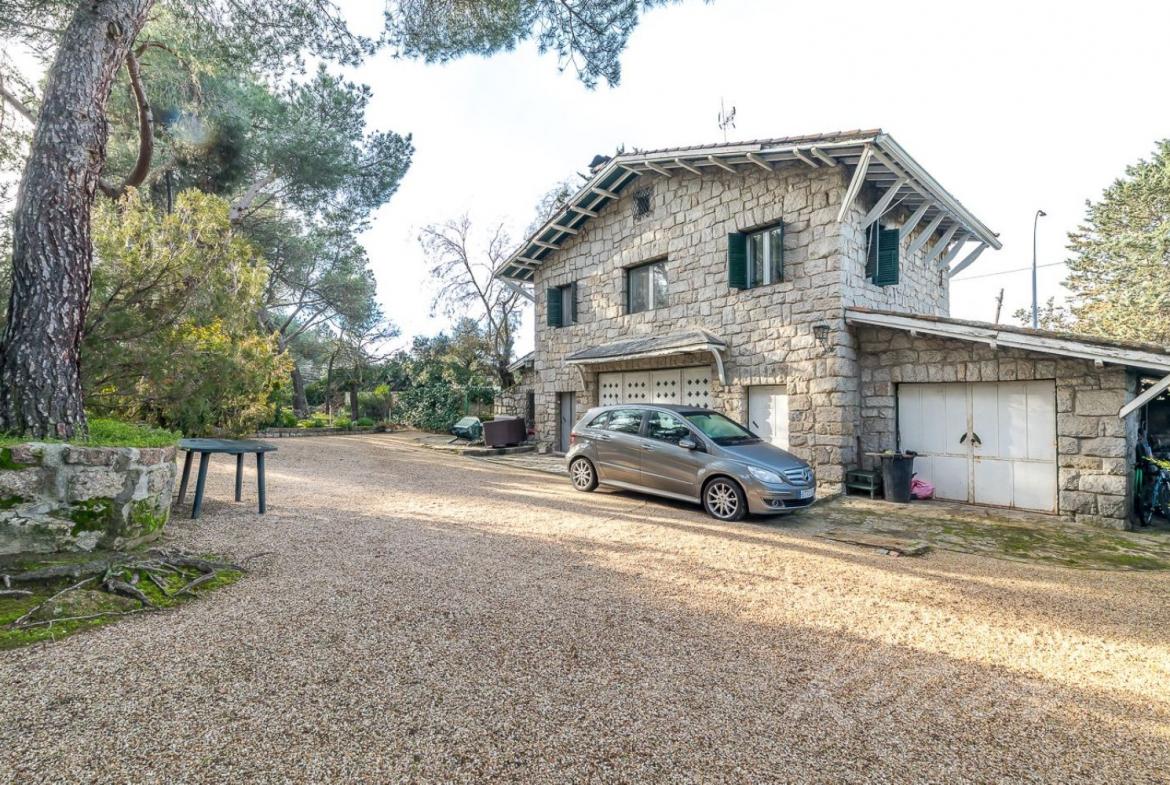 Chalet Gran Parcela Jardin