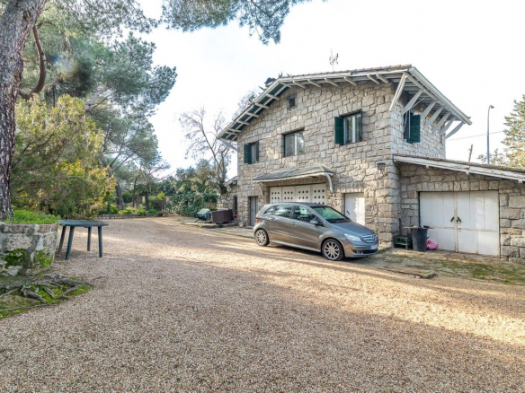 Chalet Gran Parcela Jardin