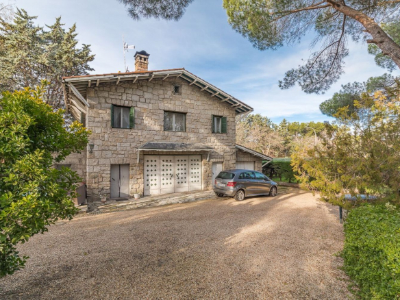 Chalet Gran Parcela Jardin