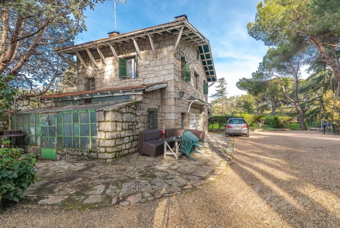 Chalet Gran Parcela Jardin