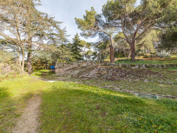 Chalet Gran Parcela Jardin