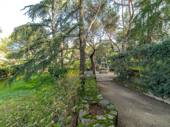 Chalet Gran Parcela Jardin