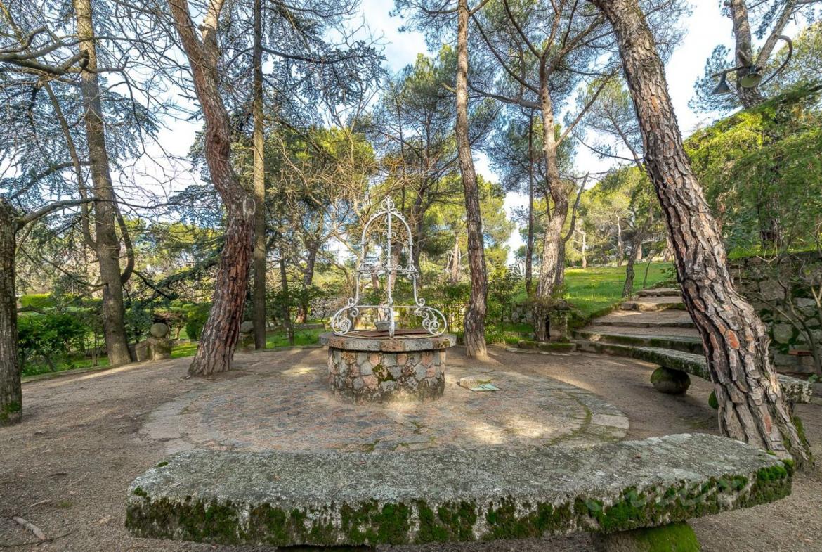 Chalet Gran Parcela Jardin