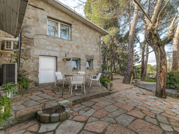 Chalet Gran Parcela Jardin