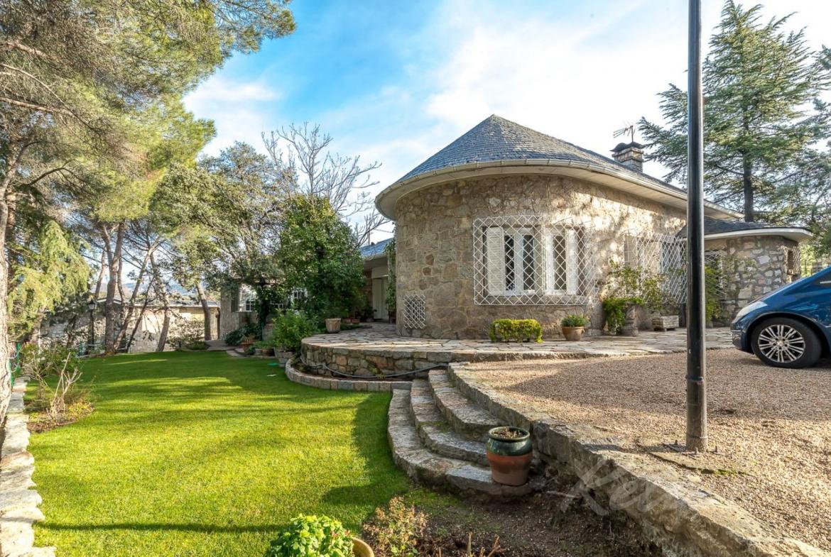 Chalet Gran Parcela Jardin