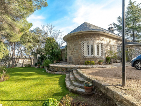 Chalet Gran Parcela Jardin