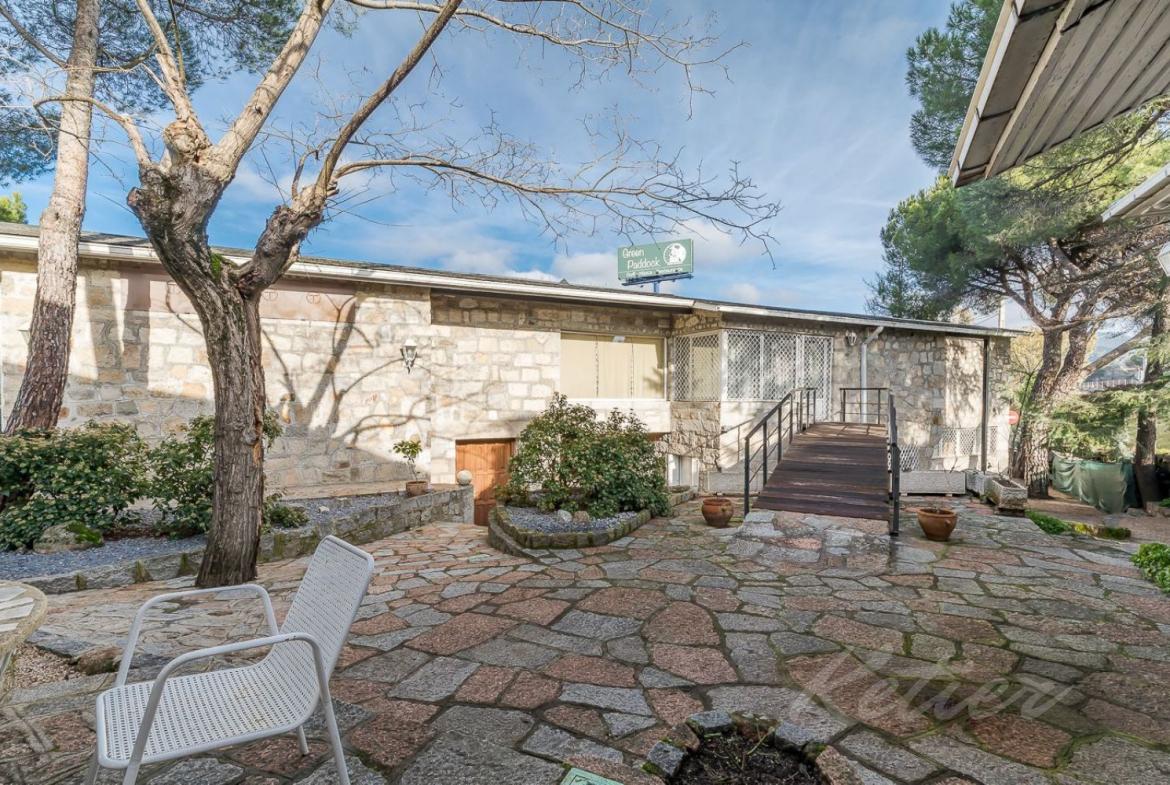 Chalet Gran Parcela Jardin