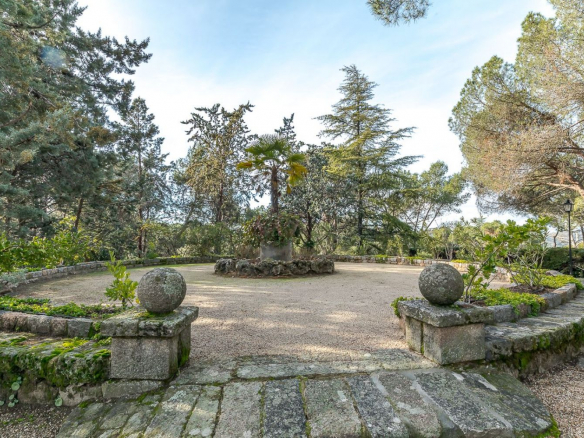 Chalet Gran Parcela Jardin