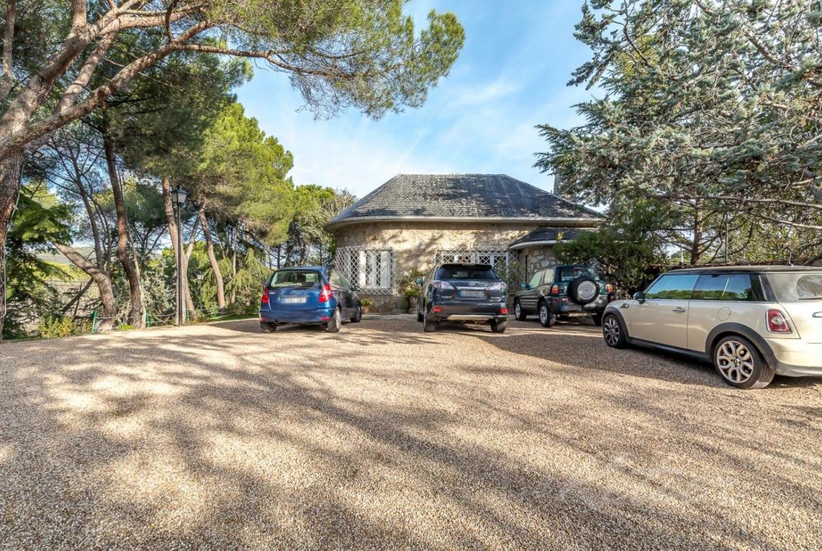 Chalet Gran Parcela Jardin