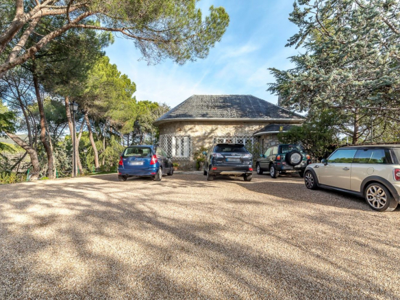 Chalet Gran Parcela Jardin