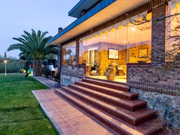 Chalet Independiente Boadilla del Monte Entrada