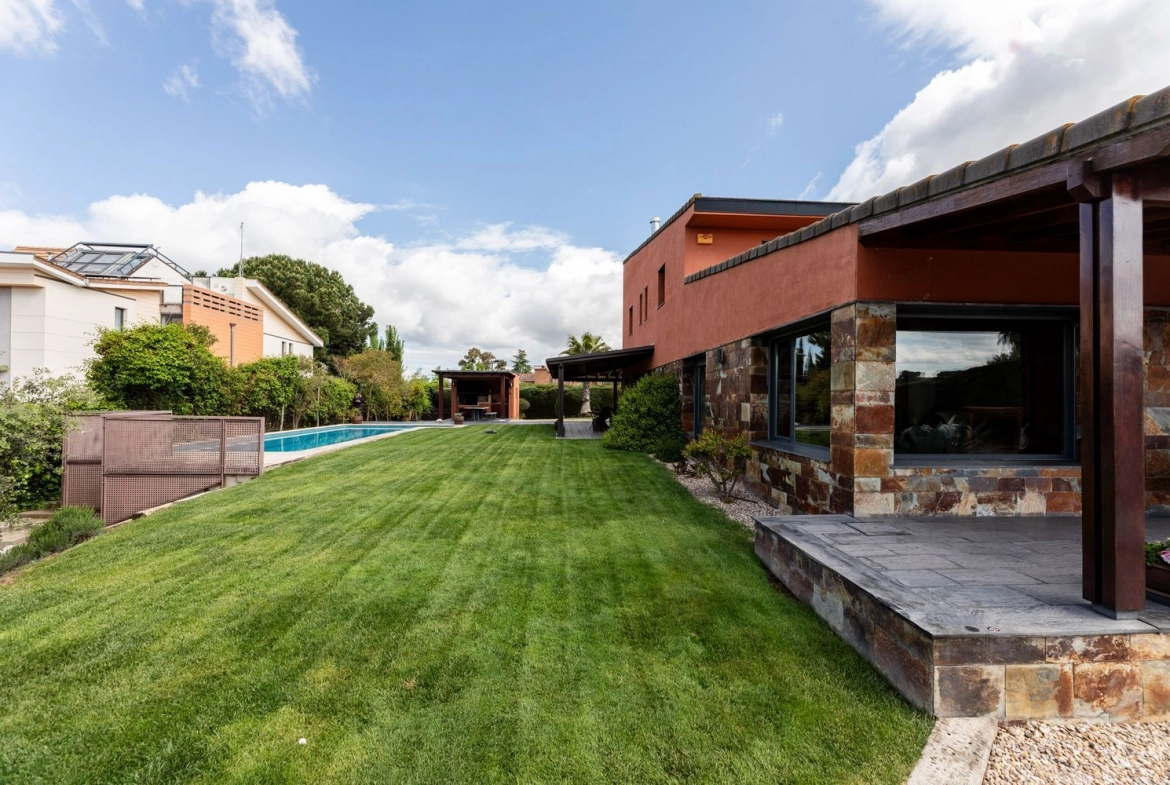 Chalet Independiente Bonanza Jardin