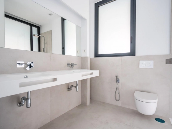 Chalet Independiente Club de Golf Las Rozas Bano