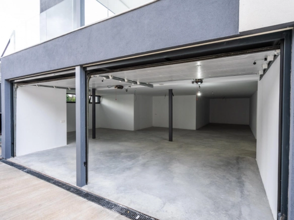 Chalet Independiente Club de Golf Las Rozas Garaje