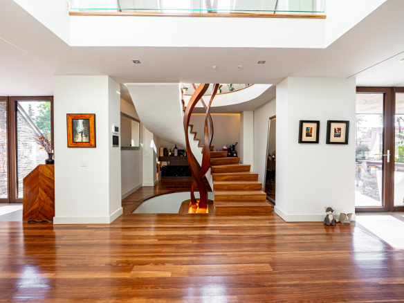 Chalet Independiente Club de Golf Las Rozas Pasillo