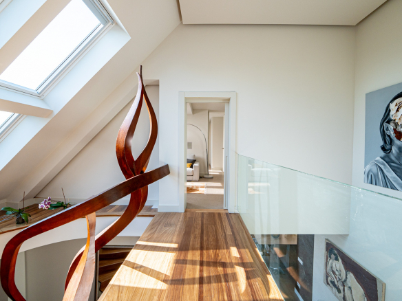 Chalet Independiente Club de Golf Las Rozas Pasillo Primera Planta