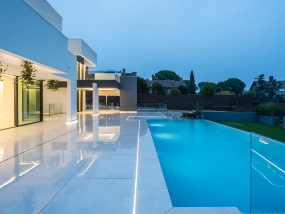 Chalet Independiente Club de Golf Las Rozas Piscina