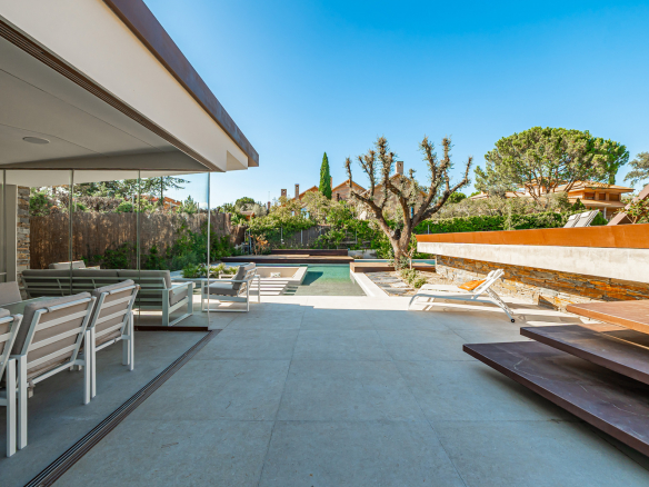 Chalet Independiente Club de Golf Las Rozas Piscina