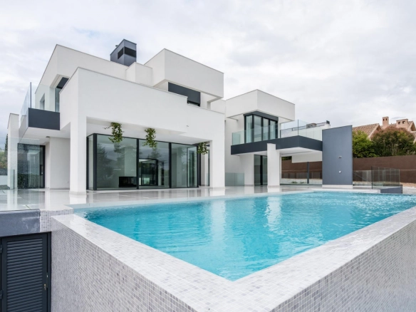 Chalet Independiente Club de Golf Las Rozas Piscina