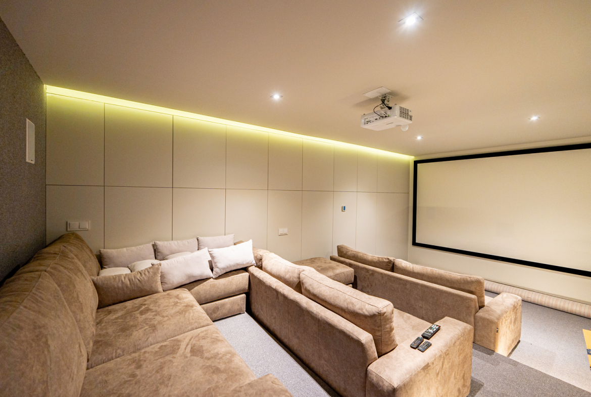 Chalet Independiente Club de Golf Las Rozas Sala Cine