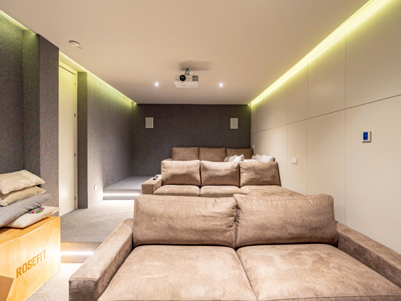 Chalet Independiente Club de Golf Las Rozas Sala Cine