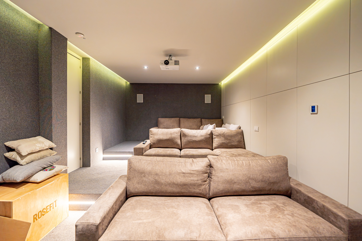 Chalet Independiente Club de Golf Las Rozas Sala Cine