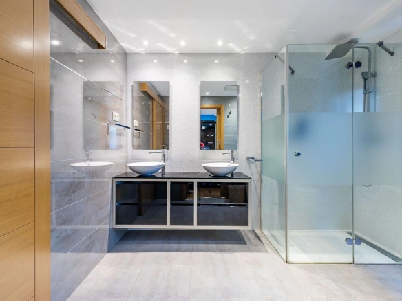 Chalet Independiente El Bosque Villaviciosa de Odon Bano