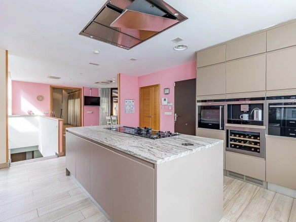 Chalet Independiente El Bosque Villaviciosa de Odon Cocina