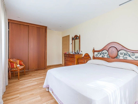 Chalet Independiente El Bosque Villaviciosa de Odon Dormitorio