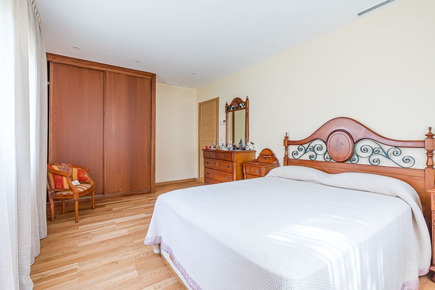 Chalet Independiente El Bosque Villaviciosa de Odon Dormitorio