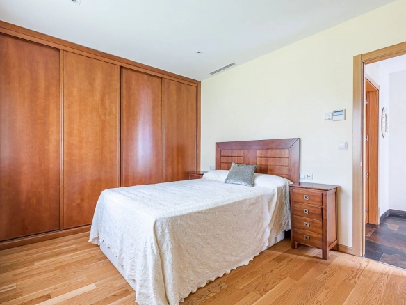 Chalet Independiente El Bosque Villaviciosa de Odon Dormitorio