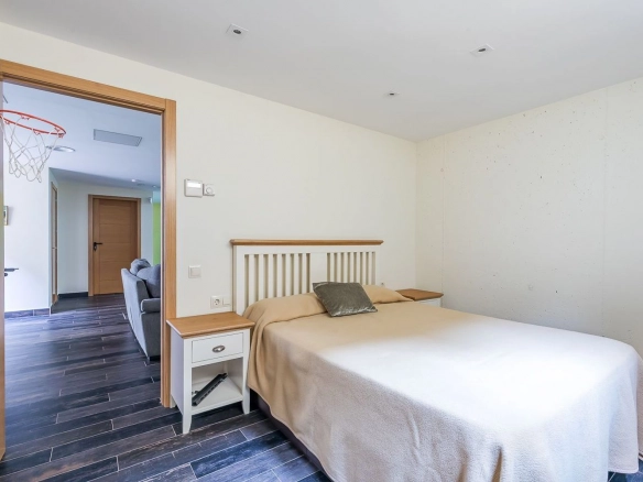 Chalet Independiente El Bosque Villaviciosa de Odon Dormitorio