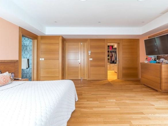 Chalet Independiente El Bosque Villaviciosa de Odon Dormitorio