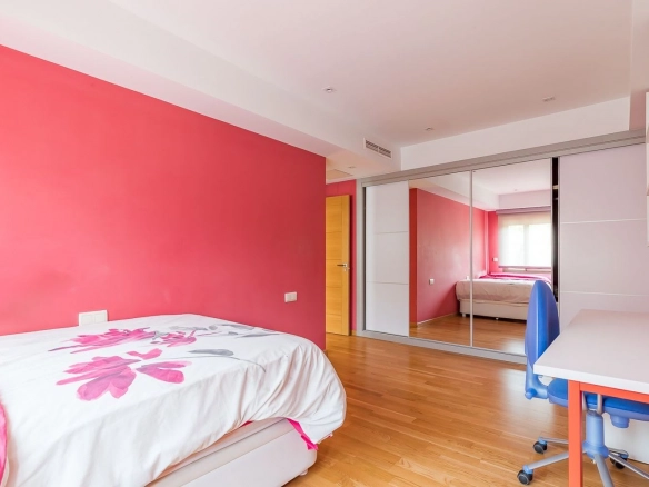 Chalet Independiente El Bosque Villaviciosa de Odon Dormitorio