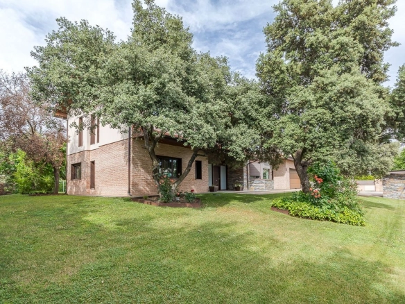 Chalet Independiente El Bosque Villaviciosa de Odon Jardin