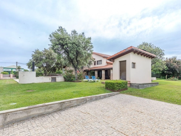 Chalet Independiente El Bosque Villaviciosa de Odon Parcela